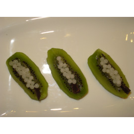 Kaviár, kiwi, kvalitní hořká čokoláda